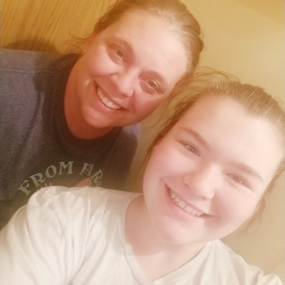 Meet your Posher, Vickie - Picture 1 of 1